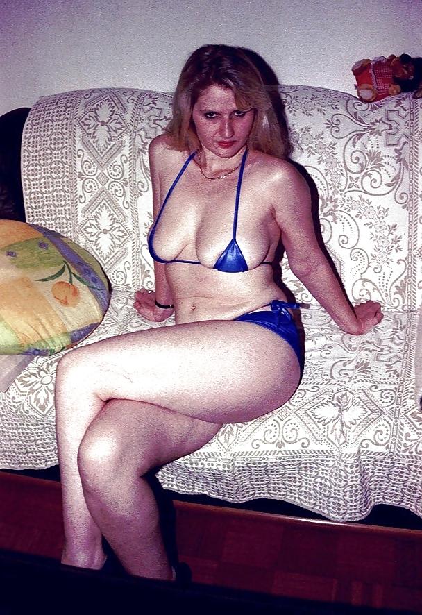 10P SAG - Babe's Hot Body In A Sexy Blue Bikini & Miniskirt 01