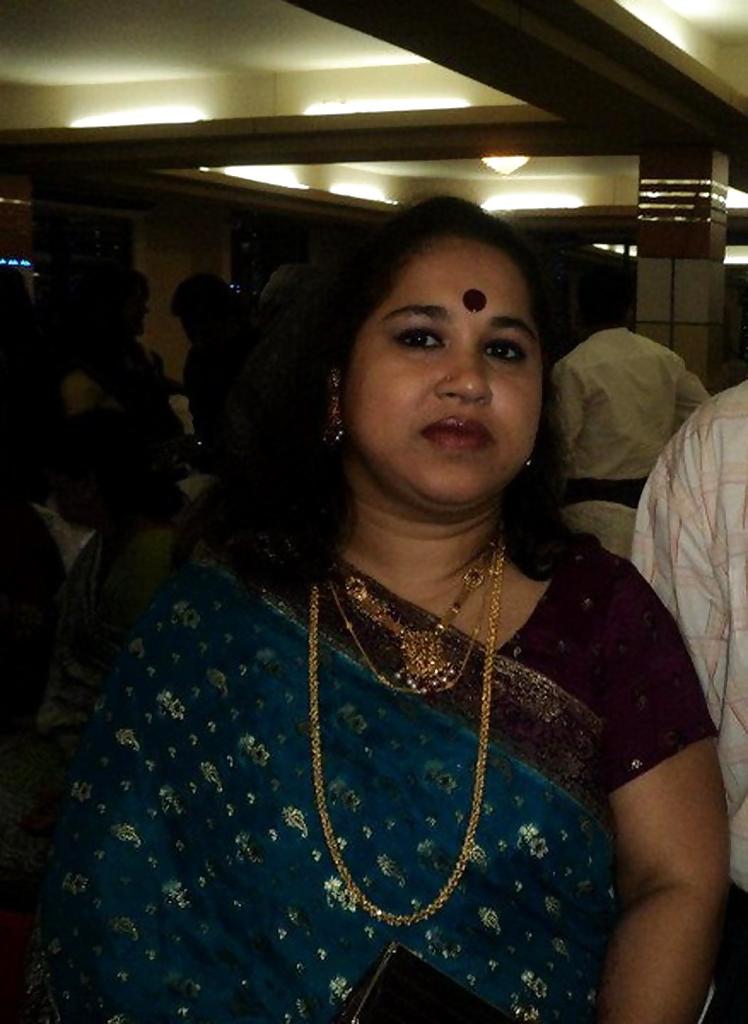 25P Mukta: Nephew's Busty half-Indian Wife. Comment and fake