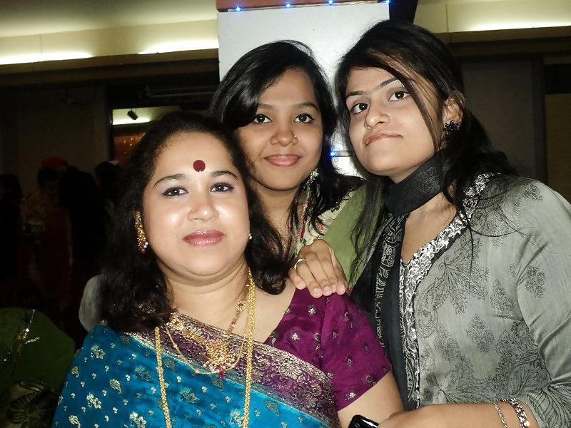 25P Mukta: Nephew's Busty half-Indian Wife. Comment and fake