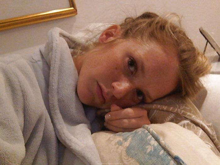20P Blonde Freckled Beauty