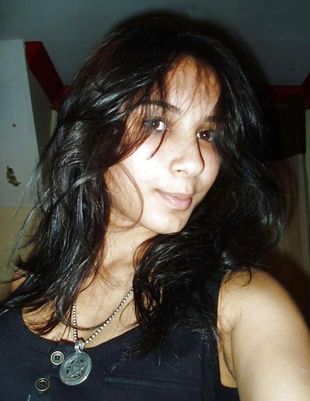 14P Hot pakistani girl from london 8