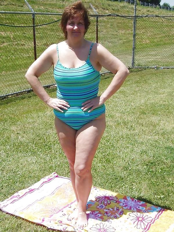 25P Swimsuit Pussy Nipples