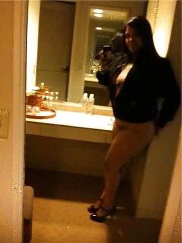 7P Thick latina milf