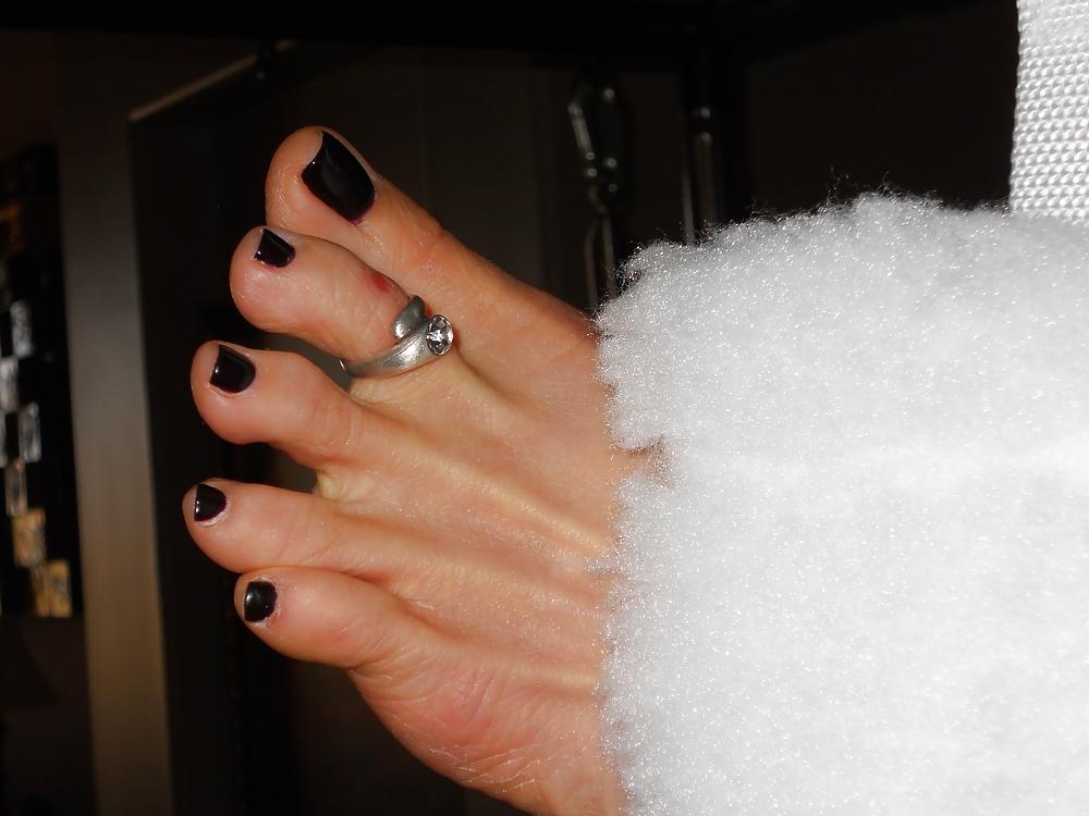 8P Black Polished Toes Restrained & Footjob