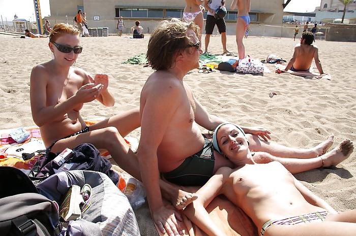 25P Topless European Teens - COMMENT THEM DIRTY 