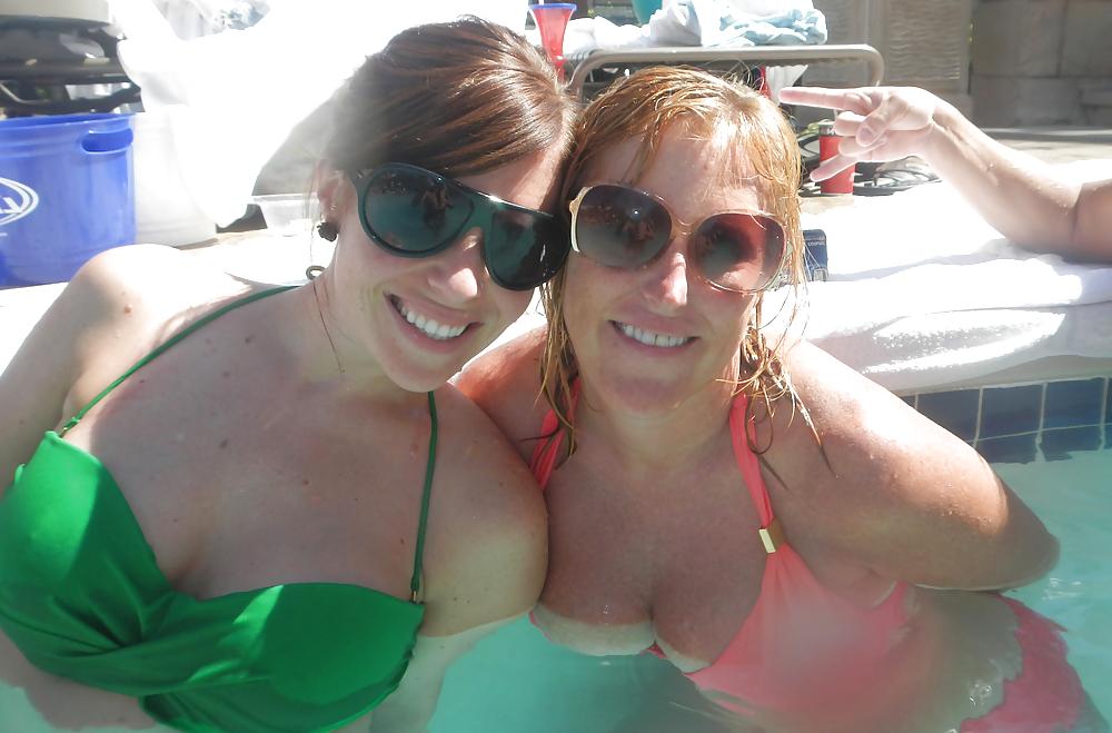 25P Busty Flickr Milf 11 (nip slip)
