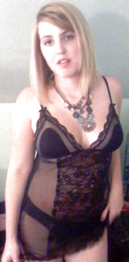 25P Private Pics - Young blonde big busty Teen-Girl