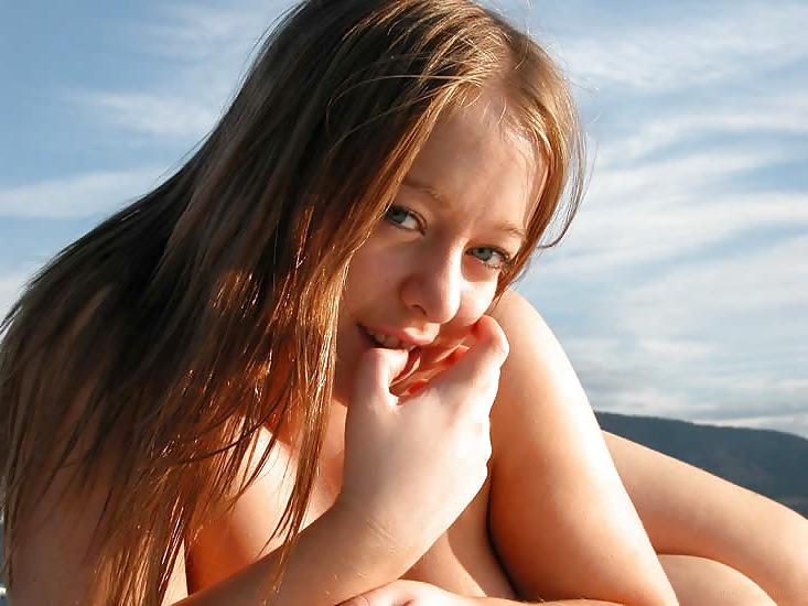 25P Chubby brunette in pink nightie on a boat