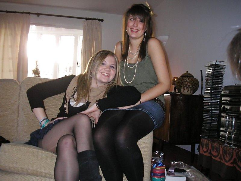 20P Teens in Pantyhose Tights