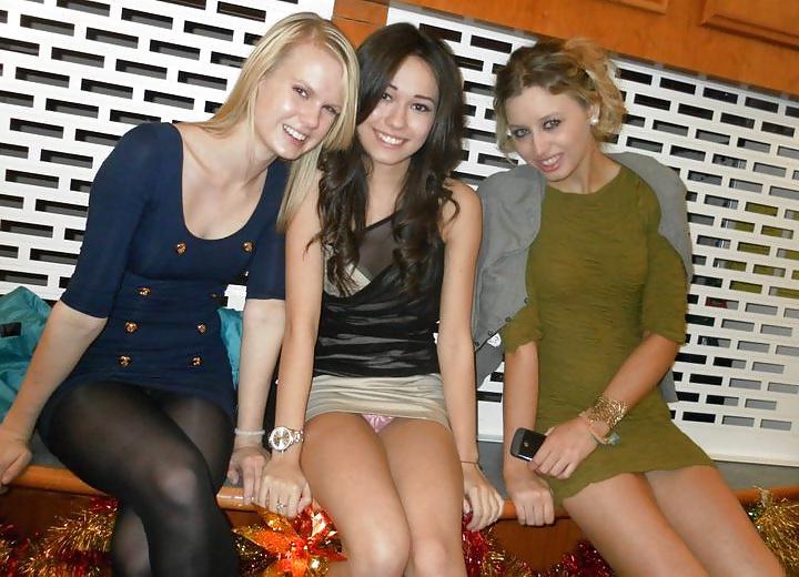 20P Teens in Pantyhose Tights