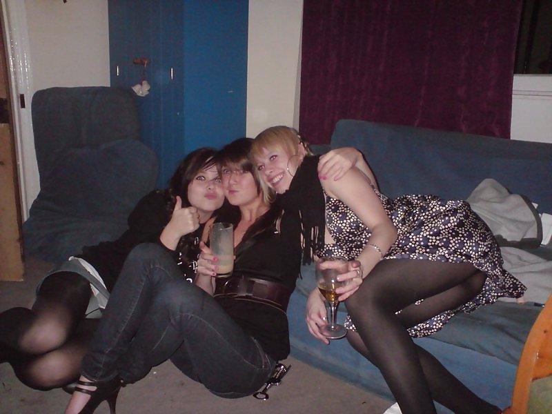 20P Teens in Pantyhose Tights
