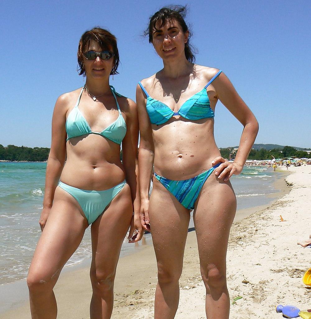 25P Women In Swimsuits - Vol. 7