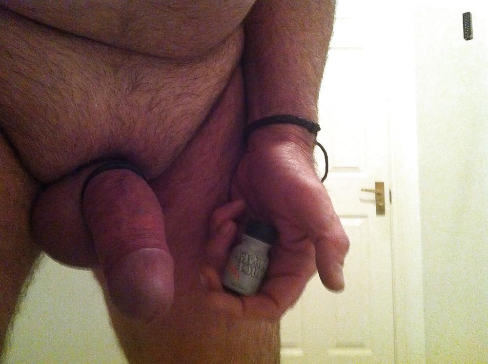 7P Torrents of cum after sniffing poppers