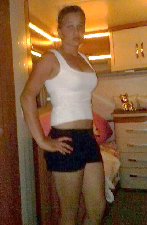 23P Shirley french teen gitane 
