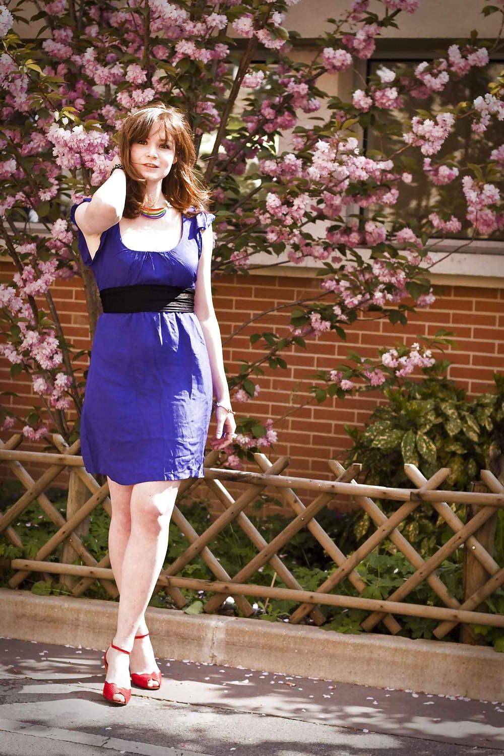 20P French bloggers Mode with sexy legs 2