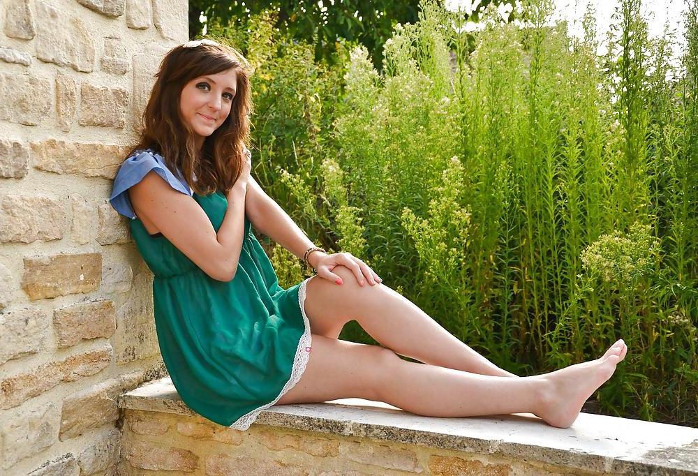 20P French bloggers Mode with sexy legs 4