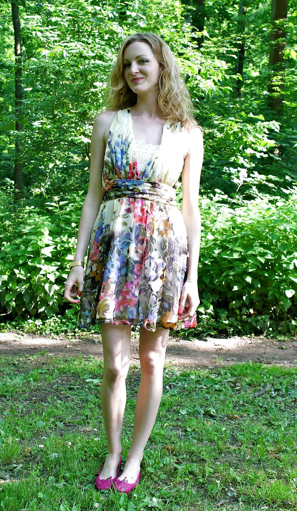 20P French bloggers Mode with sexy legs 4