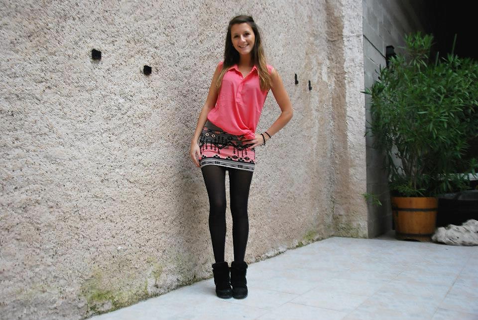 20P French bloggers Mode with sexy legs 4