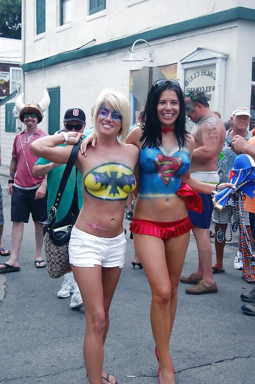 15P Painted Female Exhibitionists - Cosplay 4