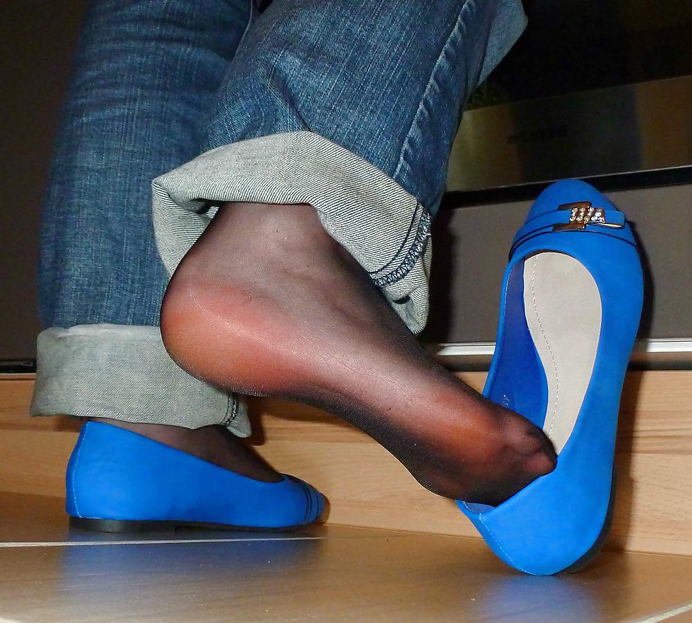 25P Black Nylons new blue Flats