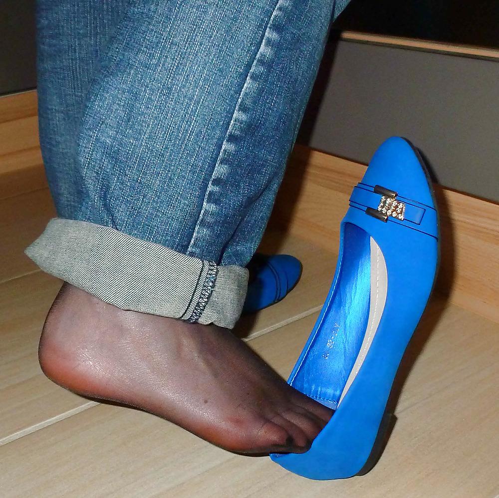 25P Black Nylons new blue Flats