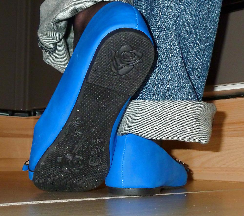 25P Black Nylons new blue Flats