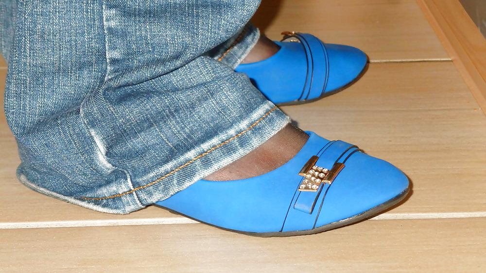 25P Black Nylons new blue Flats