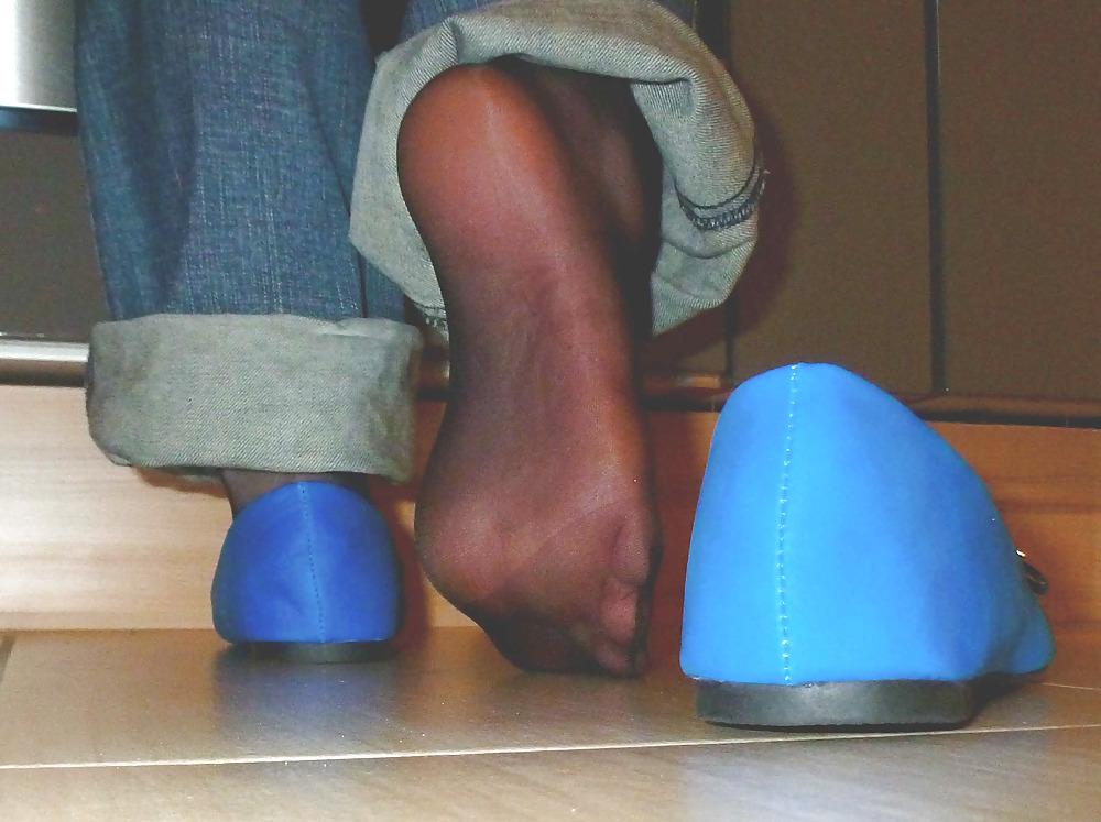 25P Black Nylons new blue Flats