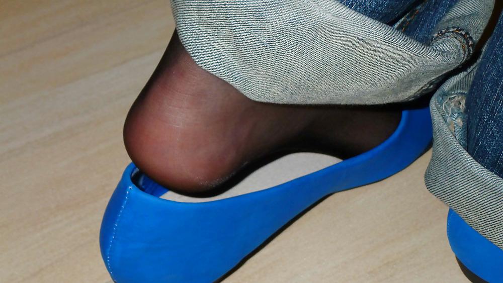 25P Black Nylons new blue Flats