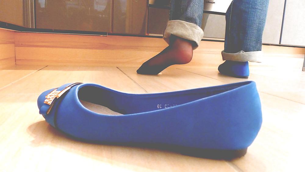 25P Black Nylons new blue Flats