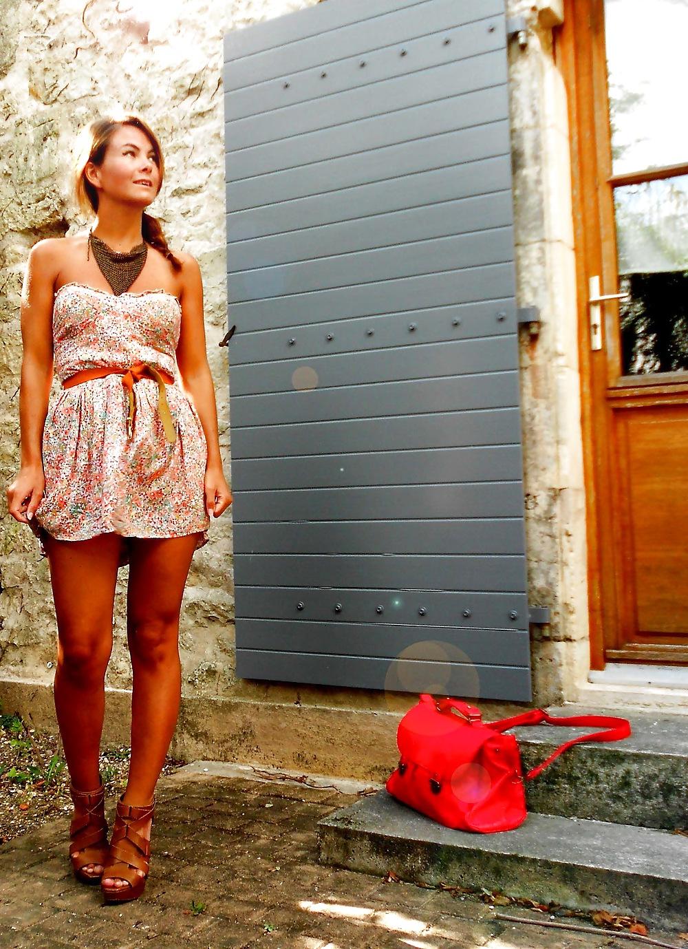 25P French bloggers Mode with sexy legs 20