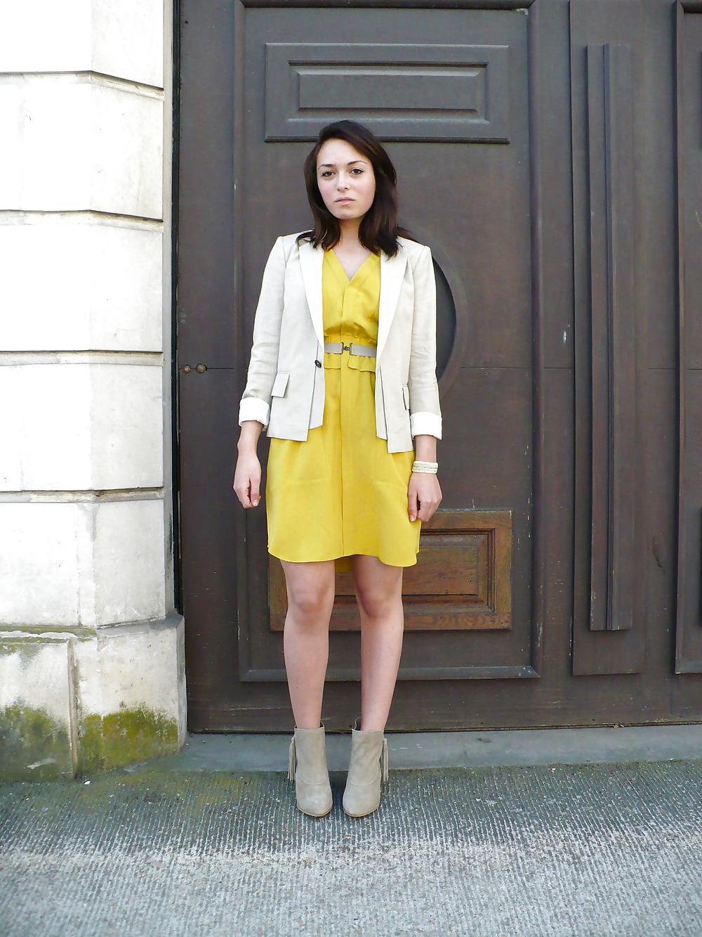 25P French bloggers Mode with sexy legs 21