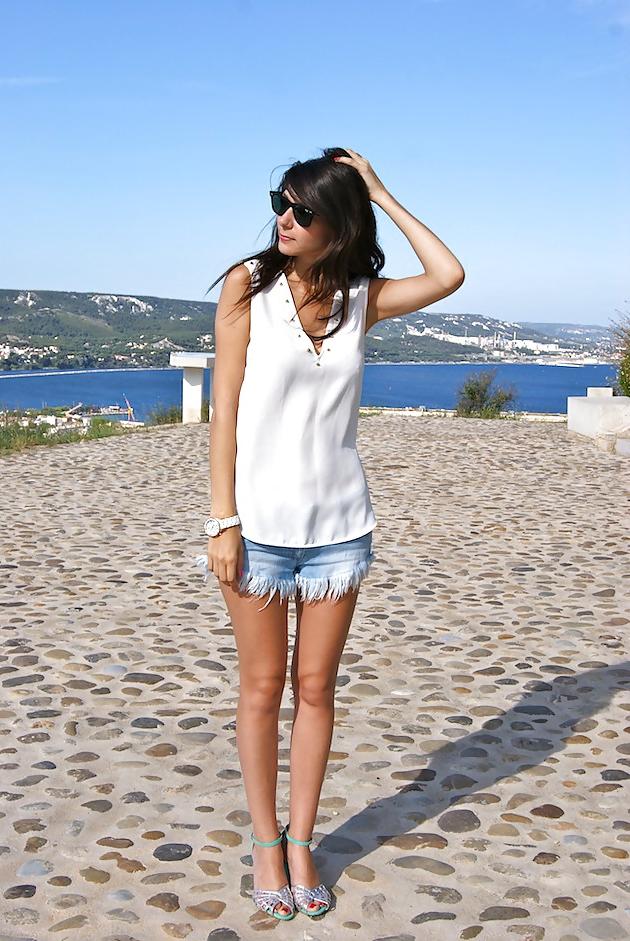 25P French bloggers Mode with sexy legs 21