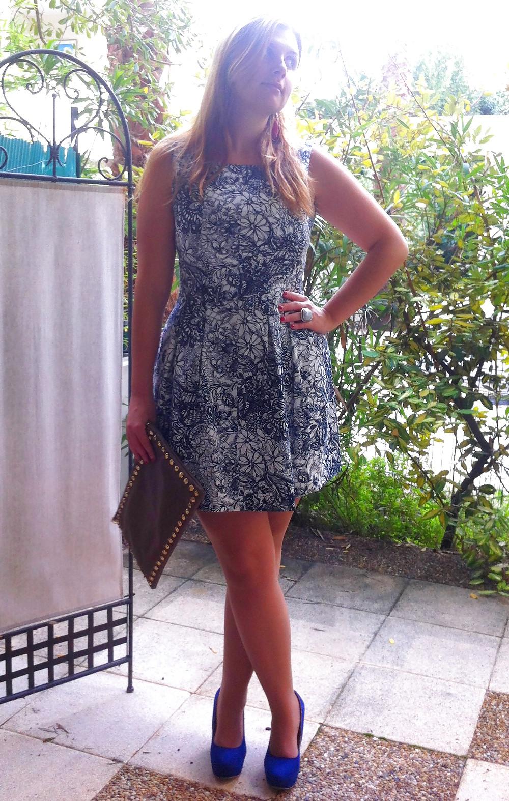25P French bloggers Mode with sexy legs 21