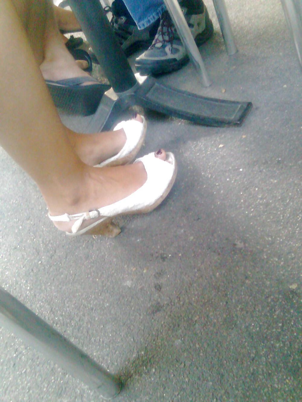 25P Yea, a pickup truck is her limousine  