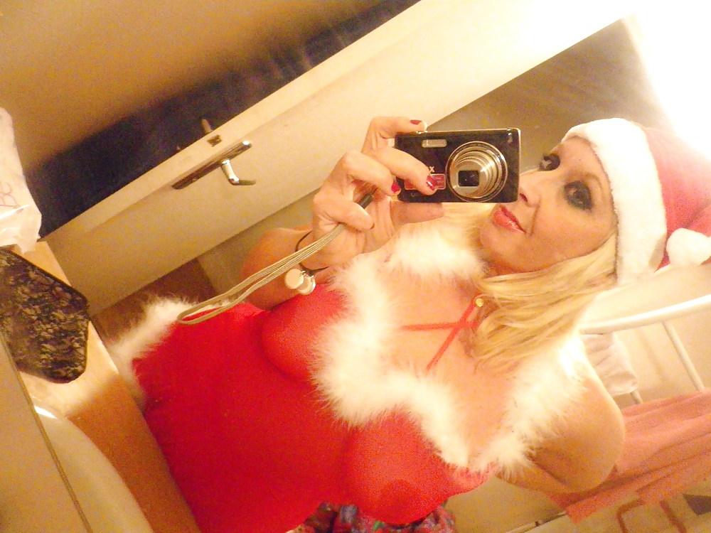 25P French milf slut