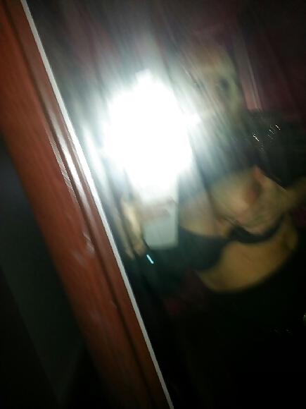 25P French milf slut