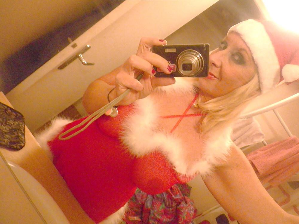 25P French milf slut