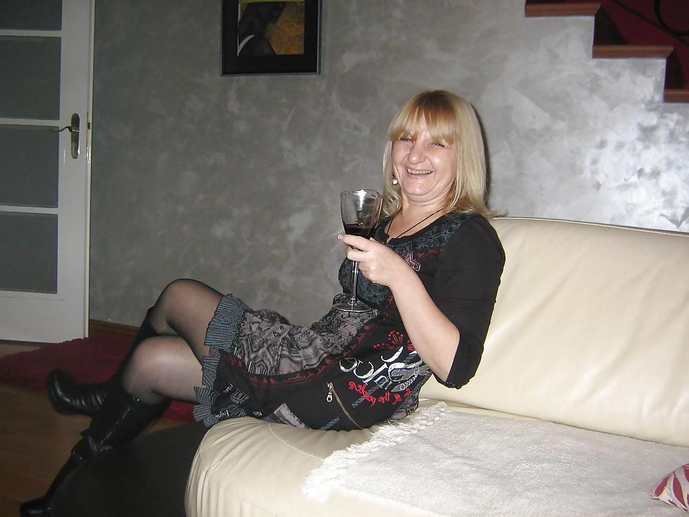 12P Serbian mature  slut