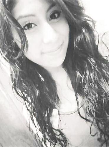 8P Jenn still a Virgin. leave dirty comments