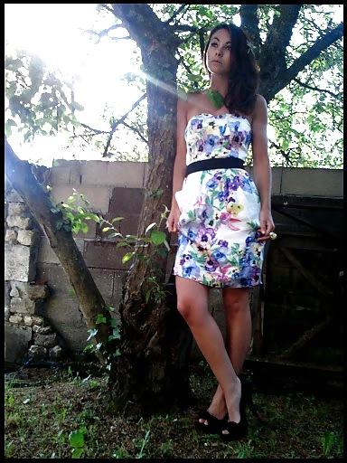 25P French bloggers Mode with sexy legs 22