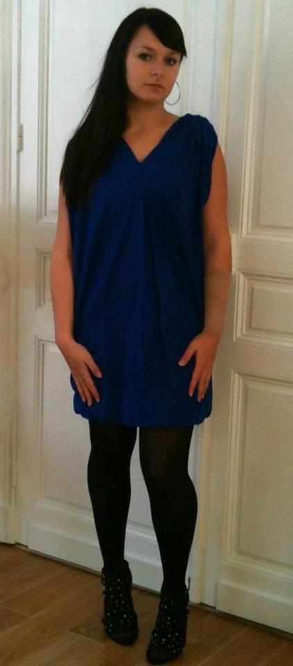 25P French bloggers Mode with sexy legs 22