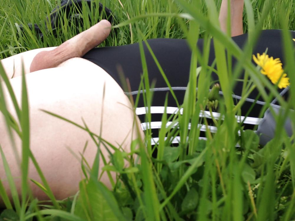 25P Outdoor masturbation in swimsuit