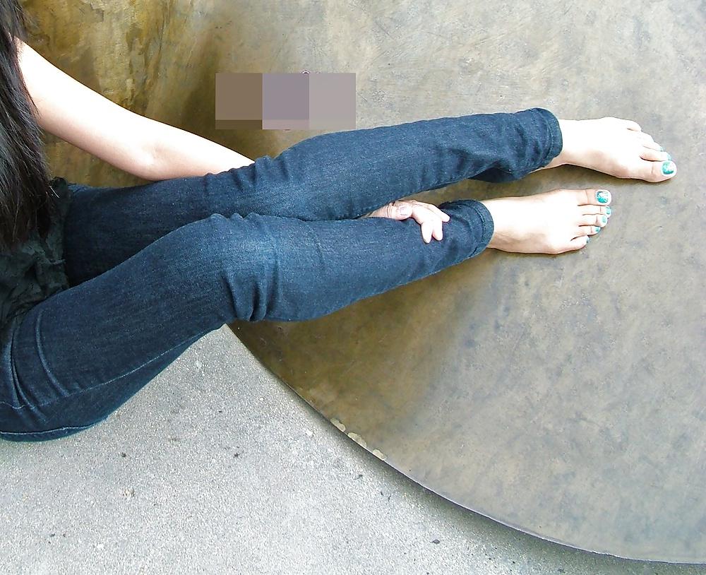 15P Milf blue feet 2