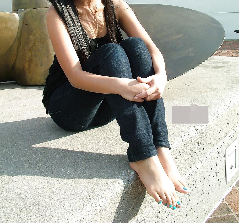 15P Milf blue feet 2