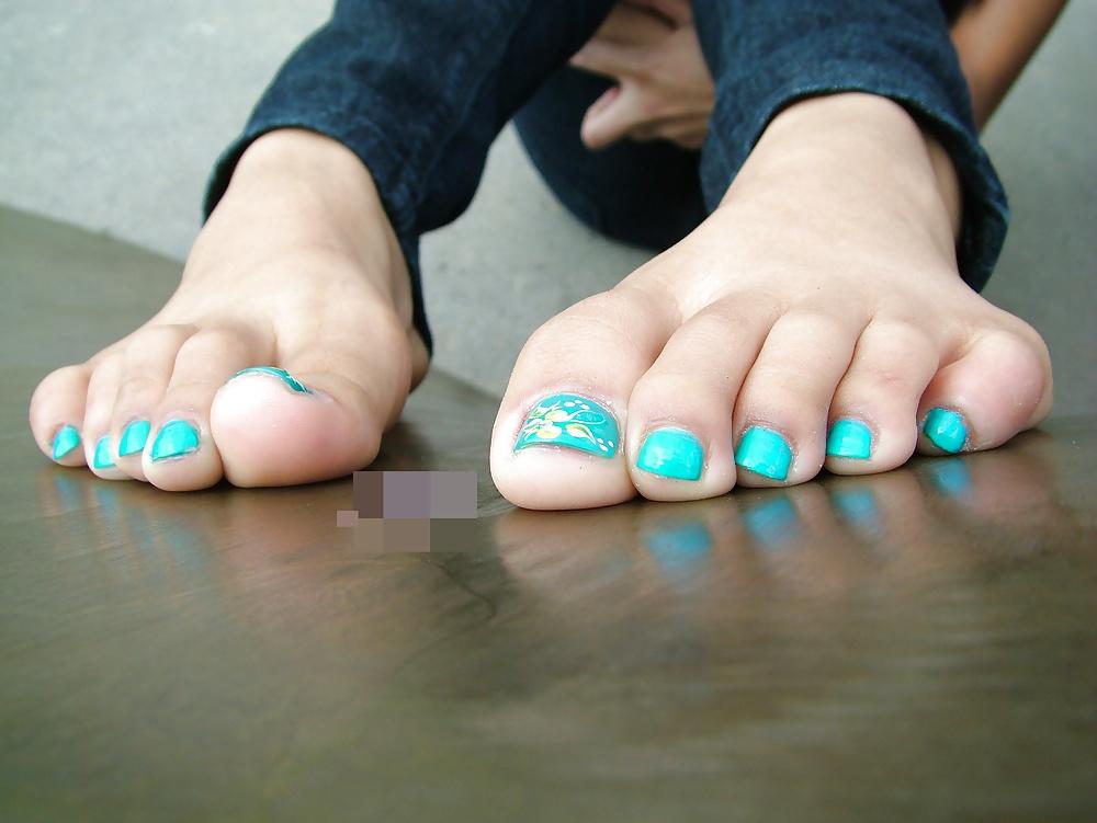 15P Milf blue feet 2