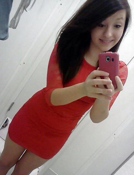 25P Sexy Facebook teens in Micro Dress 