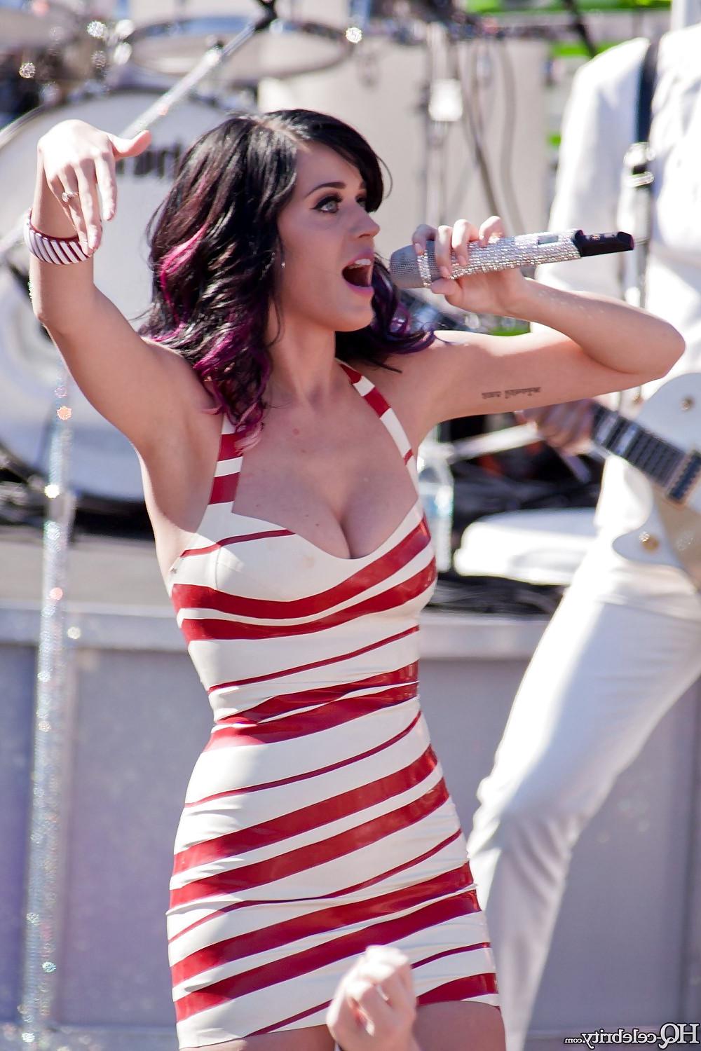 15P Katy Perry striped dress
