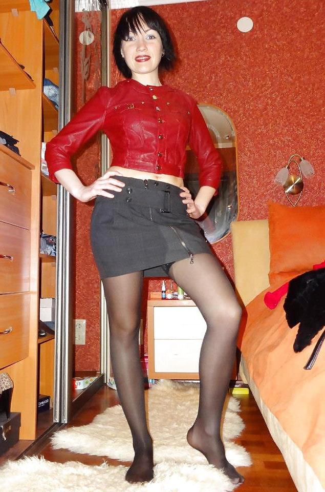 25P Sexy mature Lena (un)dressing  with small tits and ass