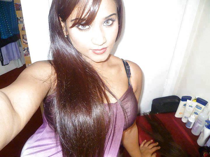 25P Facebook Sluts for your dirty comments 3